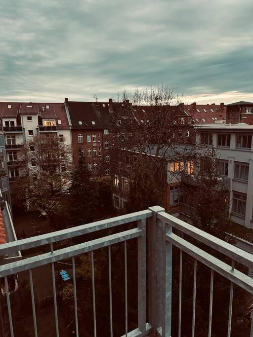Gemuetliche Altstadtwohnung Mit Balkon Smart-Tv エアフルト エクステリア 写真